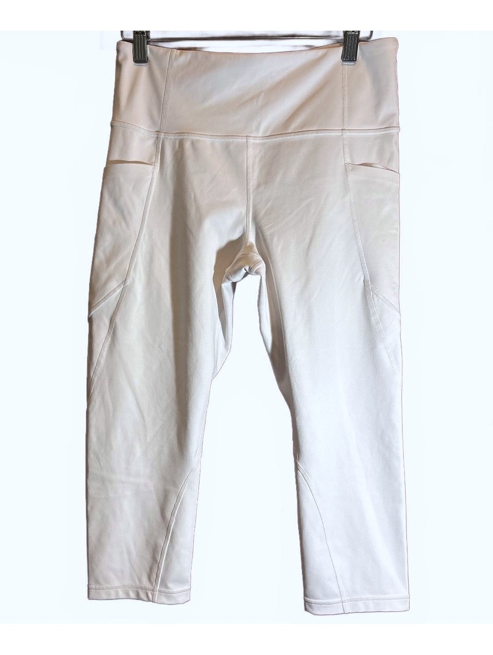 NWOT Athleta Capri/Crop Leggings White - Medium
